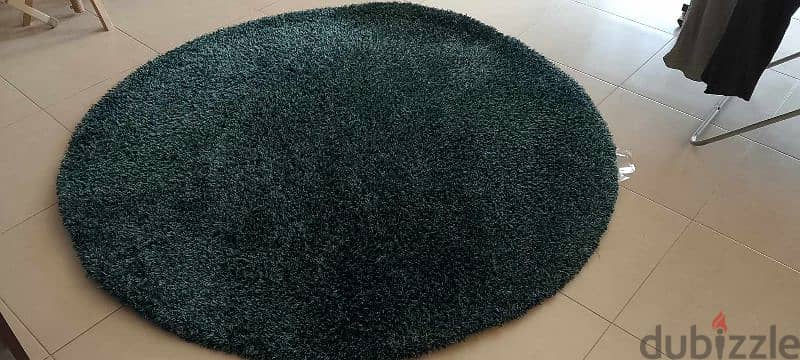 round ml blueish carpet 1