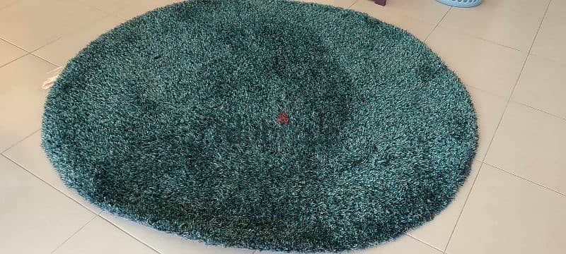 round ml blueish carpet 3