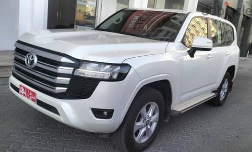 Toyota land cruiser for rent with Ramadan offers