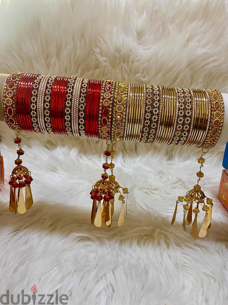 BANGLES AND HENNA FOR EID 0.700 BAISA ONLY!! 5