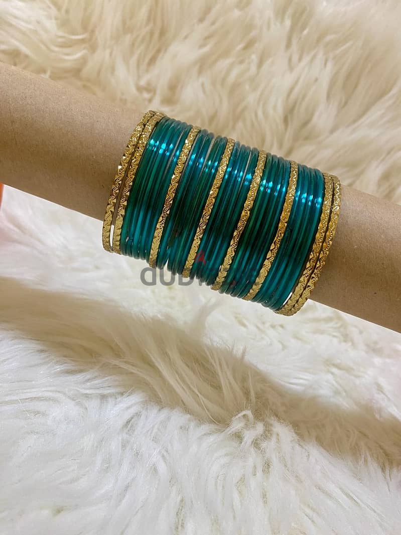 BANGLES AND HENNA FOR EID 0.700 BAISA ONLY!! 11