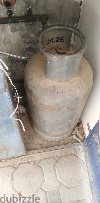 GAS CYLINDER