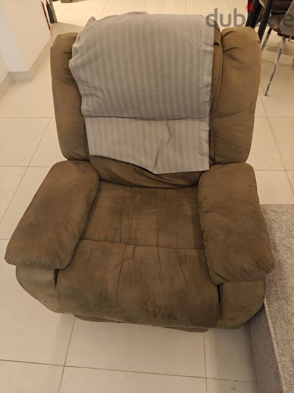 L SHAPED SOFA and RECLINER 2