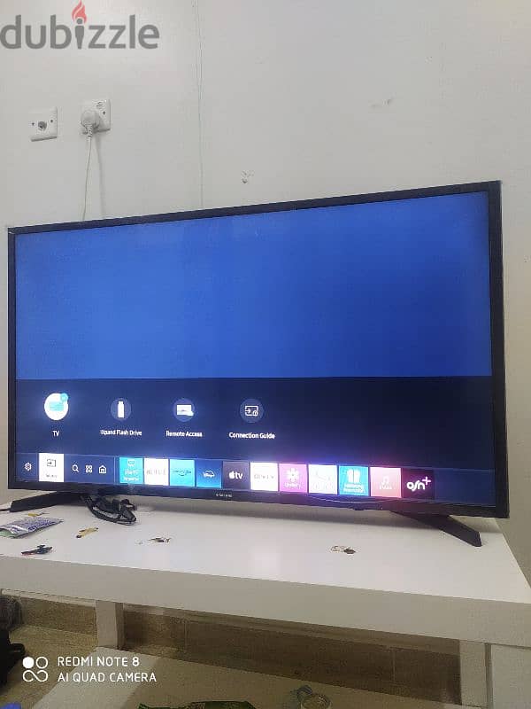 Samsung smart TV 43 inch 2