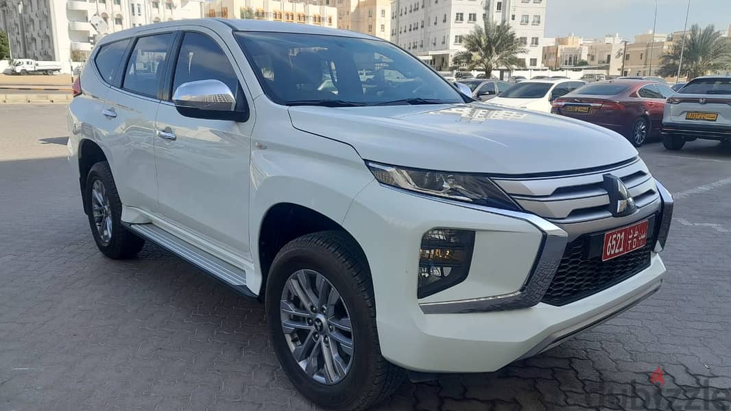 Hyundai tucson AWD 2023 available for rent with ramadan offer 4