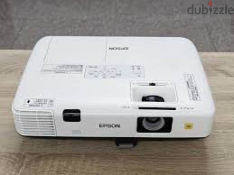 Epson Powerlite 3LCD Projector 5000 Lumens 1