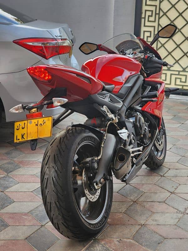 2015 Triumph Daytona 675 GCC 1