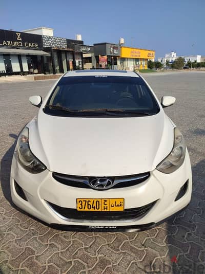 Hyundai Elantra 2012