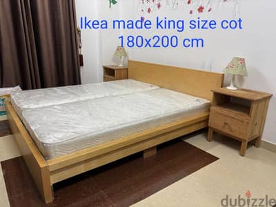 king size Bed, Good conditioned Matress 2 side stand all for Sale!!