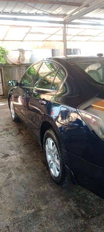 Nissan Altima 2012