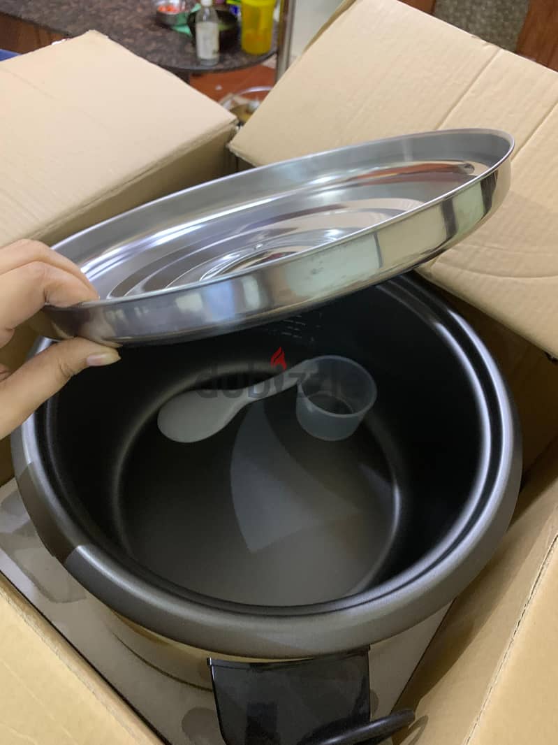 New rice cooker 4.2 litre 4