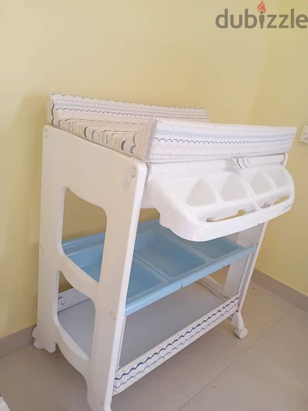 Toilet bed and bath for new born baby 1