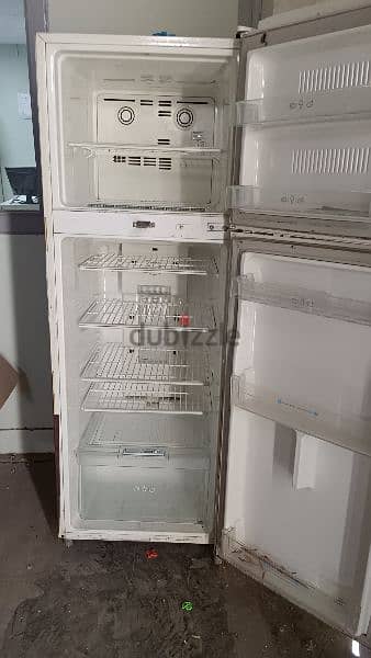 LG refrigerator 0