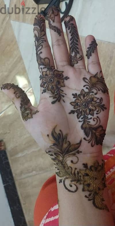 henna artist. . . available all time