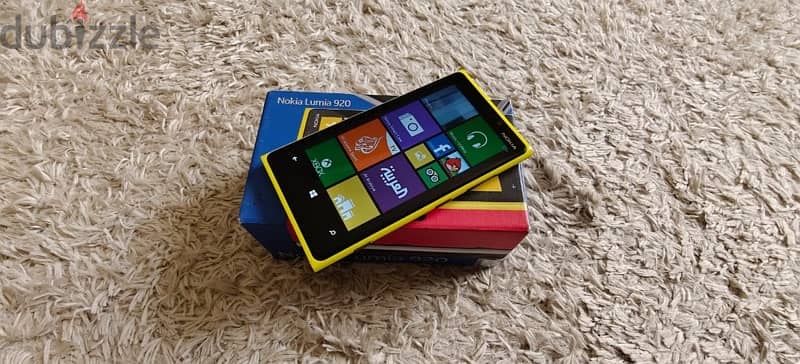 Classic Vintage Nokia Lumia 920 Yellow in Excellent Condition 7