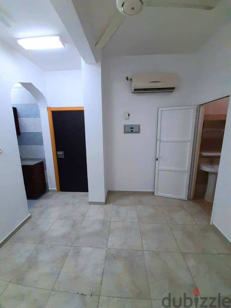 استوديو للإيجار studio for rent 5