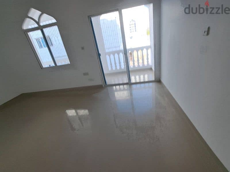 amazing  house in qurum 29 near Madinat sultan 15