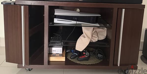 Expat leaving Oman used TV stand for sale