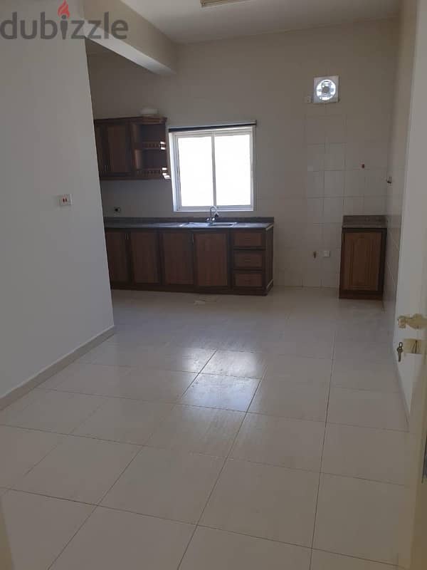 3BD family flat Azaiba  شقة عائلية ٣ غرف بالعذيبة 2