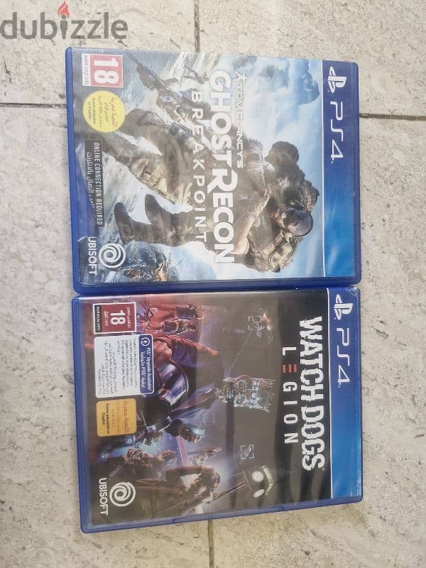 Playstation 4 with 1 console and 2 CDs 2