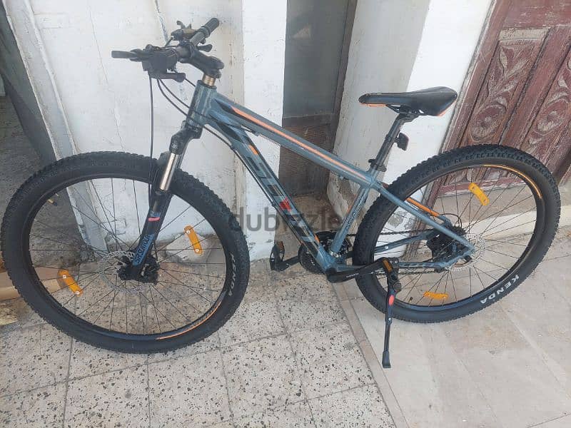 mtb bicycles size 29 full almuniam  my WhatsApp 97658846 0