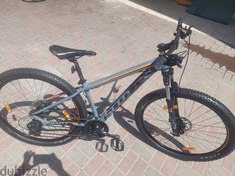 mtb bicycles size 29 full almuniam  my WhatsApp 97658846 3