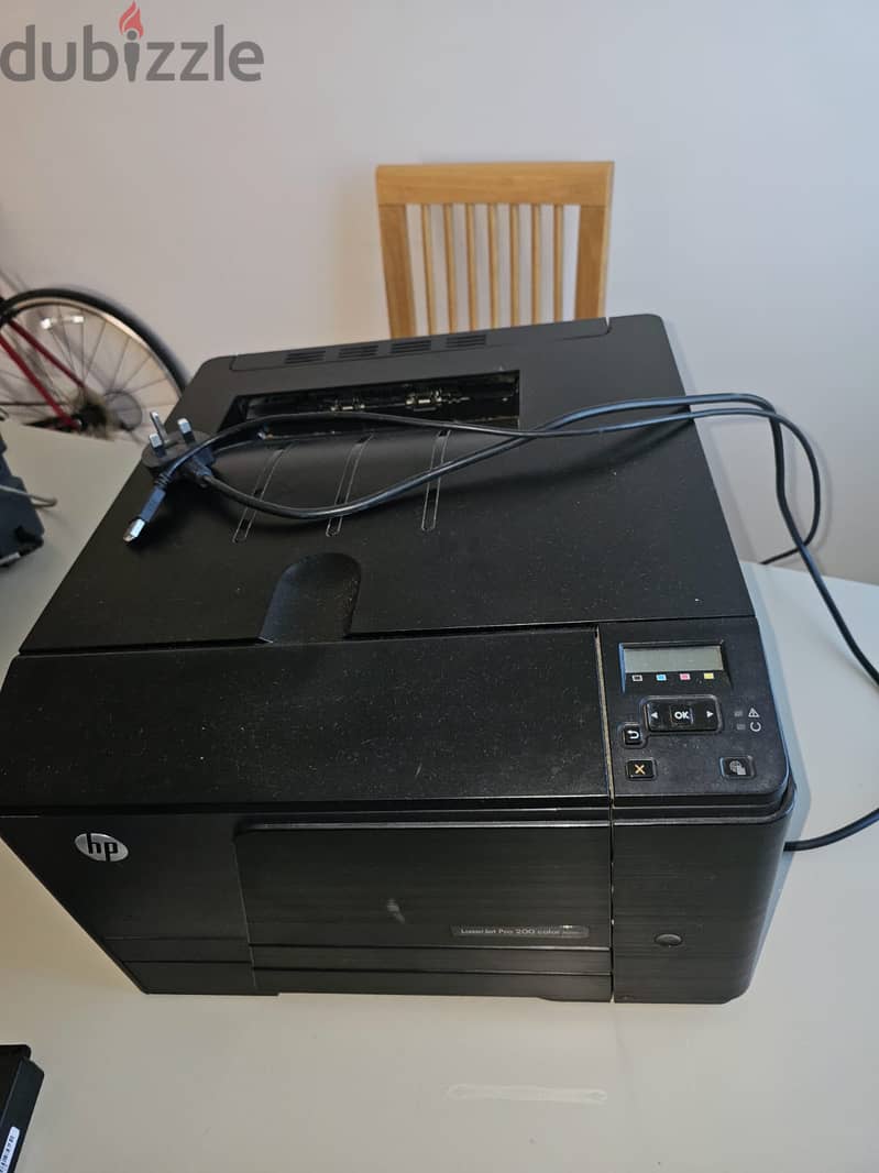 Slightly used  HPJet Pro 200 color M251n foe sale 0