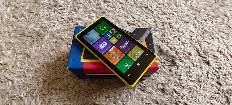 Nokia Lumia 920 Yellow in Excellent Condition for Nokia Phone Lovers 6