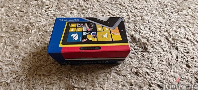 Nokia Lumia 920 Yellow in Excellent Condition for Nokia Phone Lovers 8