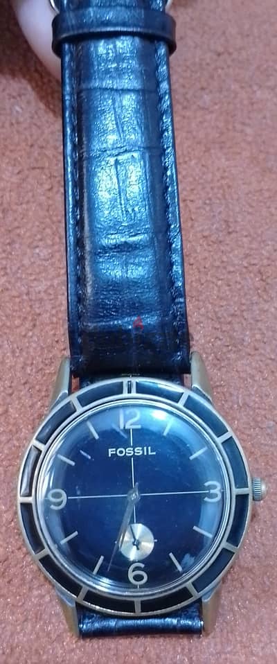 Fossil watch in urgent sale