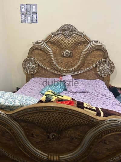 king size bed with dressing table