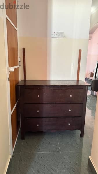 Used furniture in good condition 2