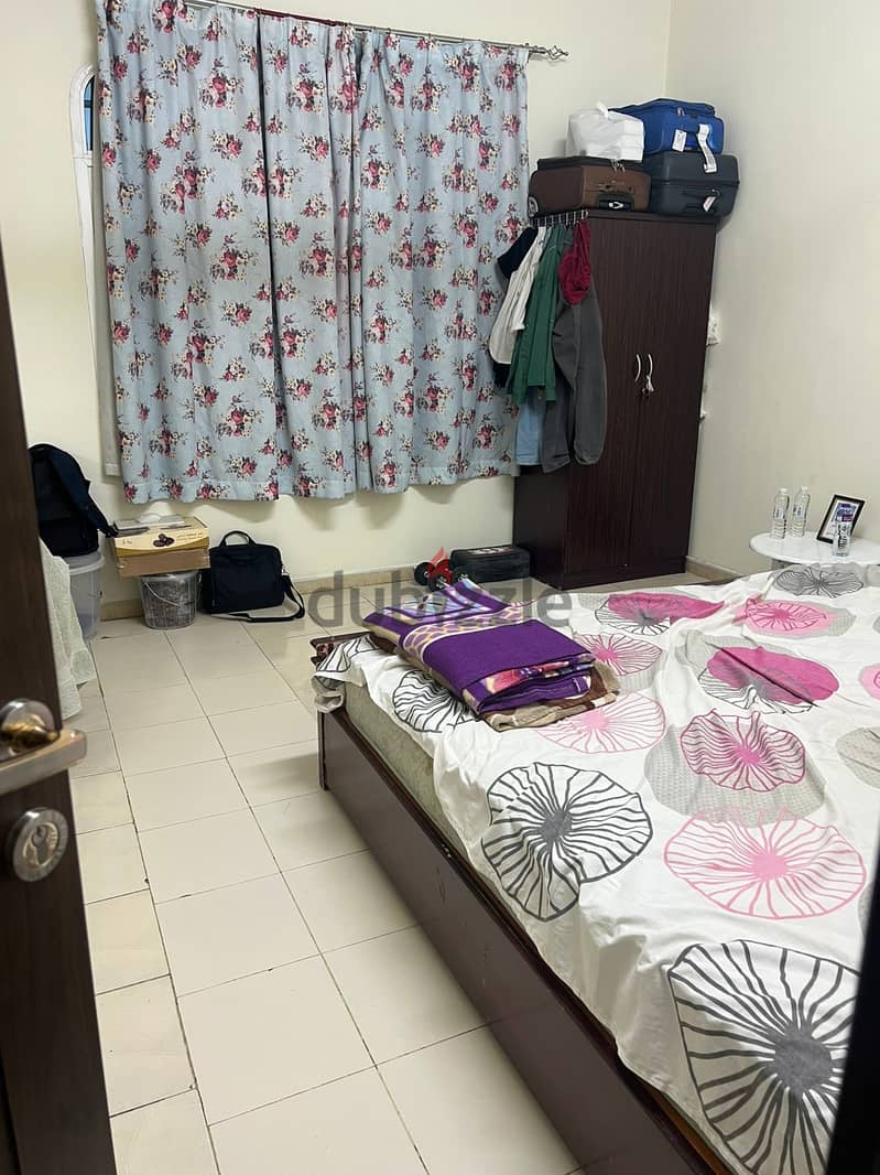 Room for rent in ghubra 4