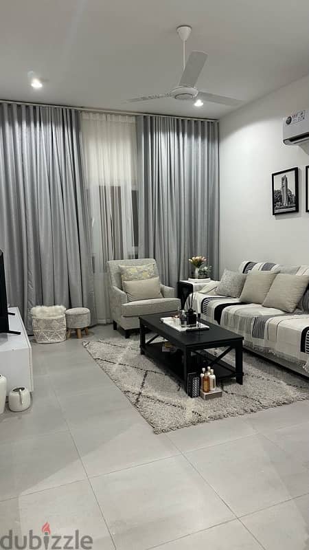 Apartments for rent third floor in North Mawaleh all services availab 2