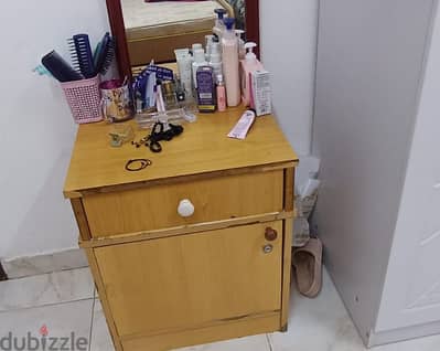 Dressing table with mirror