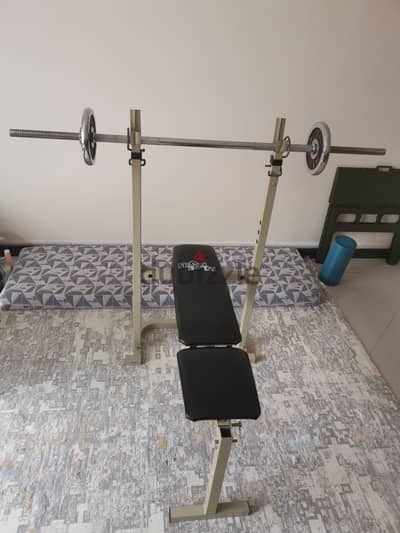 Adjustable Bench Press in Good Condtion - كرسي قابل للتعديل لضغط الصدر