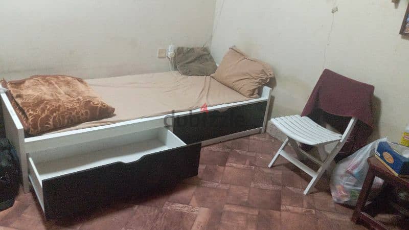 Single Bed with storage & Washing machine 1