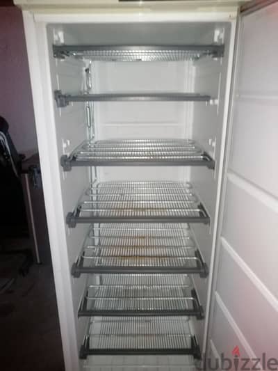 freezer full company 330 good condition no problem