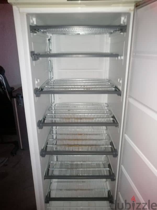 freezer full company 330 good condition no problem 0