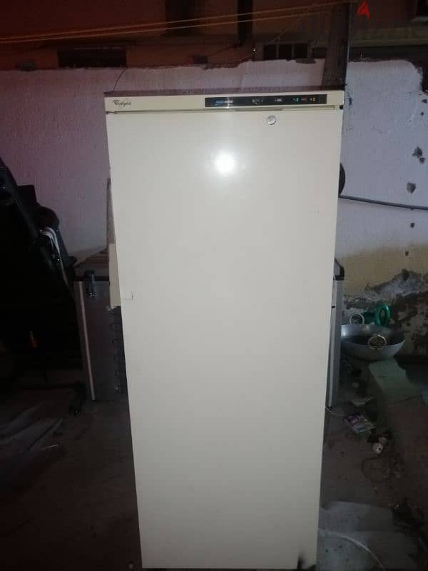 freezer full company 330 good condition no problem 3