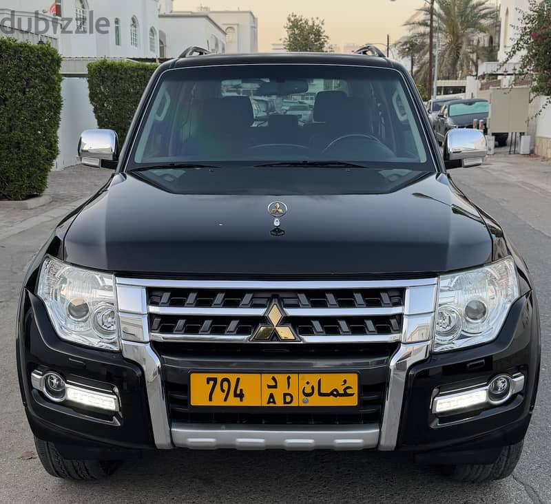 Mitsubishi Pajero GLS 2018 Black 3.8L SUV 4WD 3 Doors 0