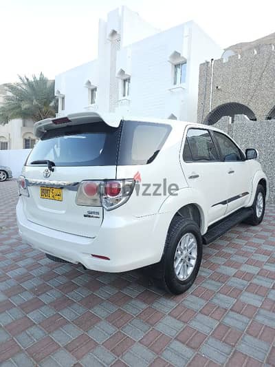 Toyota Fortuner Full Automatic,Family used,Good Condition.