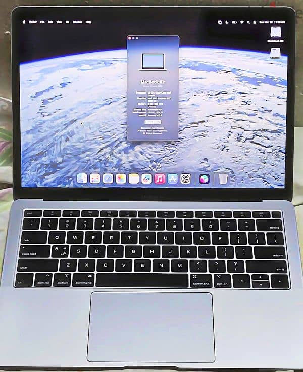 MacBook Air  2018  13-inch i5 8GB 128 GB in excellent condition 0