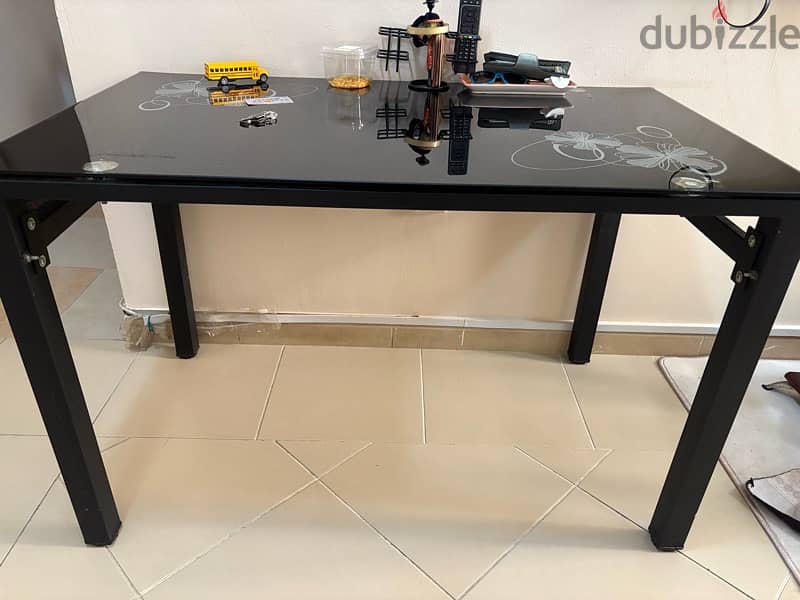 Glass Top Dining table 4 seater 0