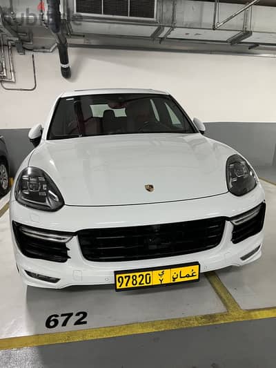 Porsche Cayenne Turbo S 2016