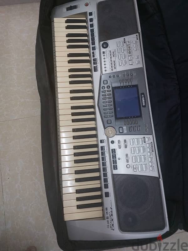 piano keyboard for sell make an offer 1