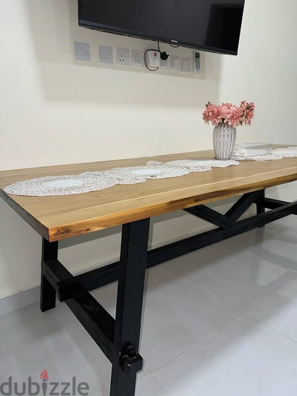 Strong Wood Table for Sale - طاولة خشبية قوية للبيع 4