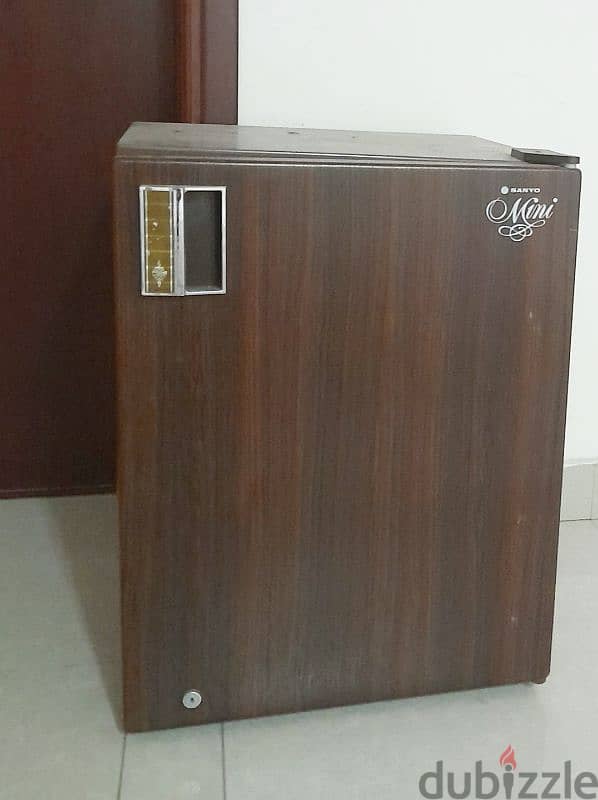 Sanyo SR6905HK Refrigerator 0