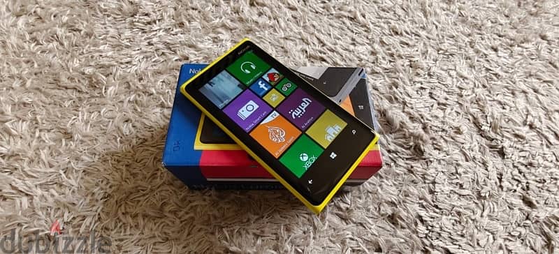 Classic Vintage Nokia Lumia 920 Yellow in Excellent Condition 4