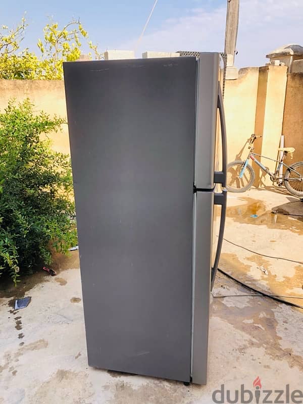 daewoo refrigerator medium size all ok good working 4